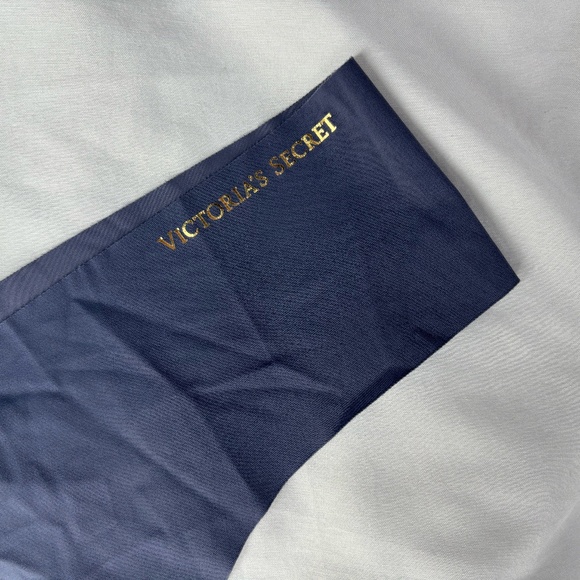 NWOT Victoria's Secret Body Thong - Picture 3 of 5